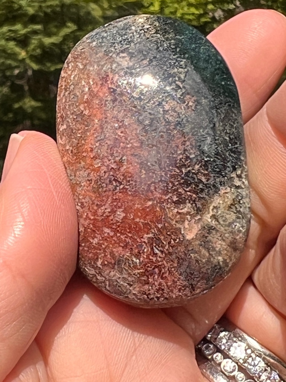 Red (1) moss agate palmstone | crystal